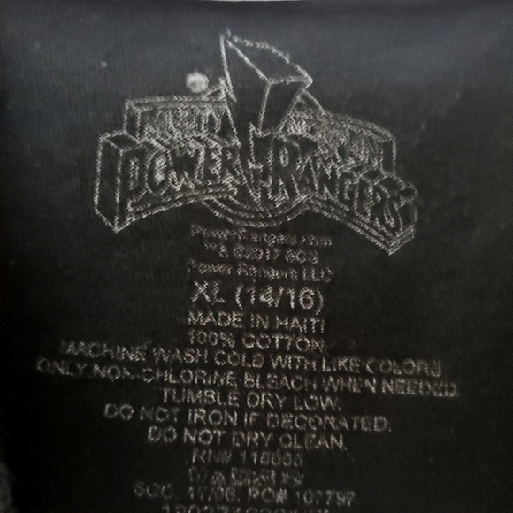 Mighty Morphin Power Rangers graphic tee - Picture 3 of 3